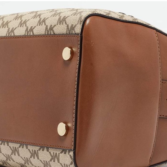 Monogram Floral Appliqué Satchel Mercier - Picture 9 of 16